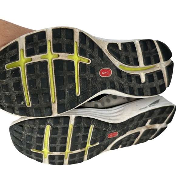 Nike Polka Dot Athletic Shoes - Picture 6 of 7